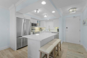 Newly Remodeled Gulf-View Condo w/ Pool & Lanai